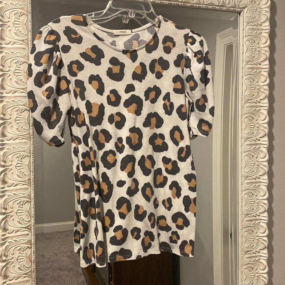 Leopard waffle texture top with puff Ruched sleeves